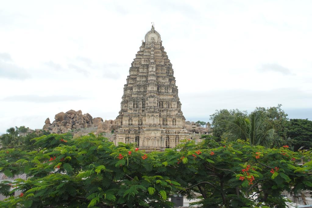 Gopi Guest House Hampi Exterior photo